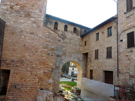 Typical alley in Spello, Umbria (Italy)のeditorial素材