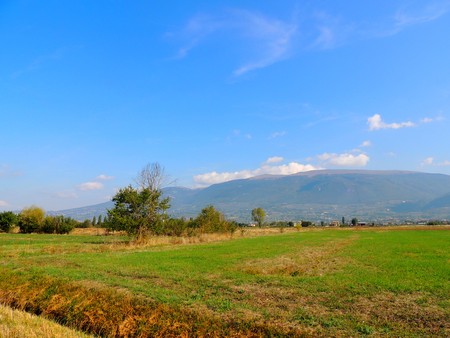 Landscape of Umbrian country with Monte Subasio in the background, Italyの写真素材