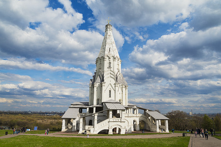 
The Cathedral in the center of the Park.の写真素材