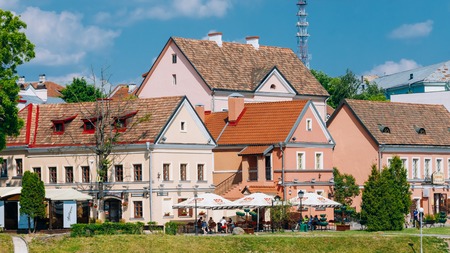 MINSK, BELARUS - June 2, 2015: The Trinity Hill is oldest surviving district of Minsk - Trojeckaje Pradmiescie. Building In Old Part Minsk, Downtown Nyamiha, Nemiga View With Svisloch River, Belarus.のeditorial素材