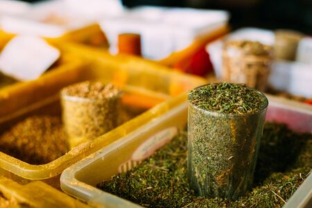 Close Full Glass Tray Of Crushed Dried Rosemary Leaves, Spice Ofの写真素材