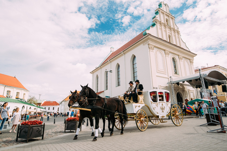 Minsk, Belarus. Holiday Carriage Drawn By Two Horses, Controlledのeditorial素材