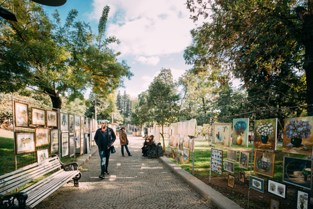 Tbilisi, Georgia - October 29, 2016: Shop Flea Market Of Antiques Old Retro Vintage Things On Dry Bridge In Tbilisi.のeditorial素材