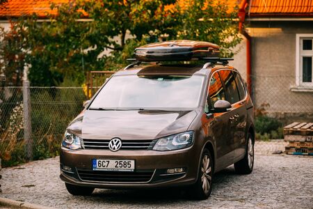 Brown Color Volkswagen Touran II Parking On Streetのeditorial素材