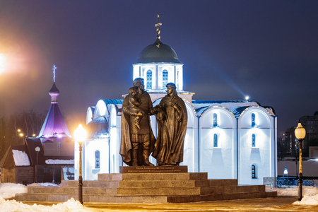 Vitebsk, Belarus. Sculpture With Prince Alexander Nevsky, His Wifeのeditorial素材