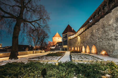 Tallinn, Estonia - December 4, 2016: Medieval Tower Neitsitorn At Winter In Evening Night Illuminations.UNESCO Famous Landmark. Destination Scenic.のeditorial素材
