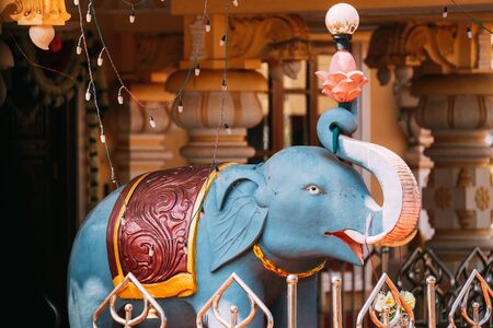 Mapusa, Goa, India. Elephant Statue Near The Shree Ganesh Mandir, Ganeshpuri Temple. Famous Landmark And Popular Destinationの写真素材