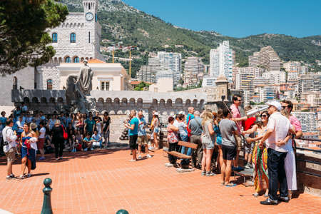Monte Carlo, Monaco. People Tourists Taking Pictures On Viewpoint.. French Rivieraのeditorial素材