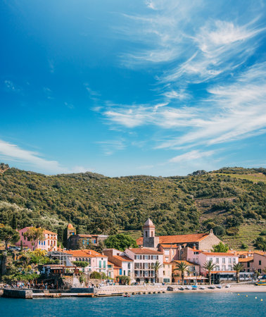 Collioure, France. Collioure Hilly Cityscape In Sunny Spring Dayの写真素材
