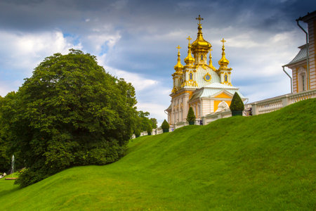 View of the park Petrodvorets. Petersburg Russia. Museums of Russia. Park Petrodvorets. 31.07.2017のeditorial素材