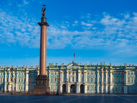 Winter Palace in Saint Petersburg. Panorama of Russia. Palace Square in Saint Petersburg. Excursions around castle square. Winter palace on a summer day. Petersburg nafone blue sky. Trip to Russiaのeditorial素材