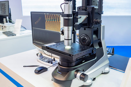 equipment chemical experiments. Apparatus for working with reagents. Automatic apparatus in laboratory. Device for auto-mixing reagents. Empty glass test tube. selective focusing. chemical studyの写真素材