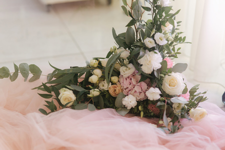 Floral decoration on the wedding table in restaurantの写真素材