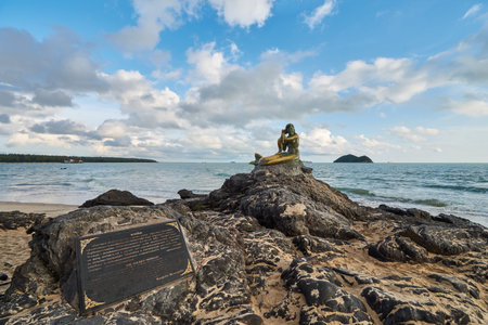a sculpture of Songkhla Golden Mermaid at Samila Beach, Songkhla, Thailand.のeditorial素材