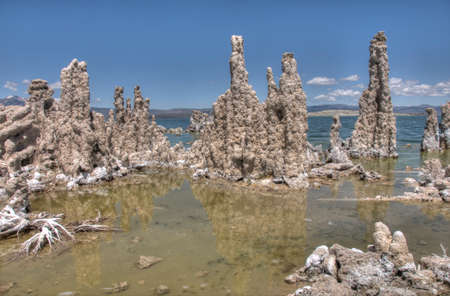 mono lake tufasの写真素材