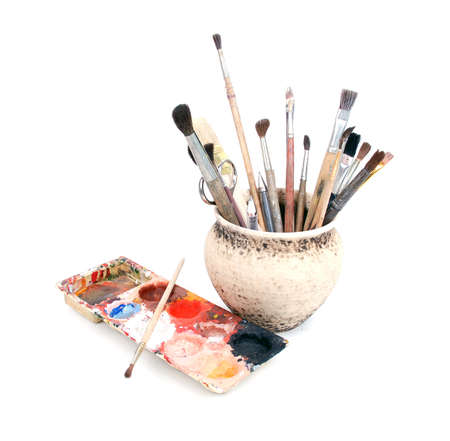 palete and pot with brushesの写真素材