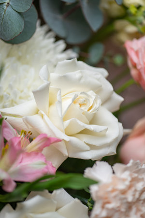 Beautiful Bouquet of Pink and White Rosesの写真素材