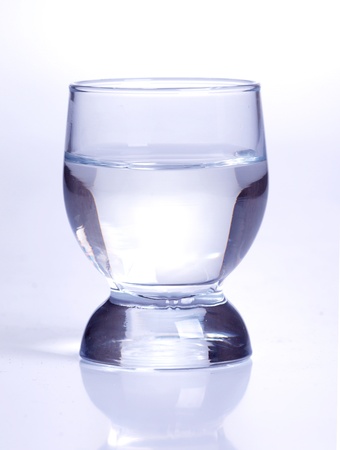 Color photograph of clear water in a glass beaker     の写真素材