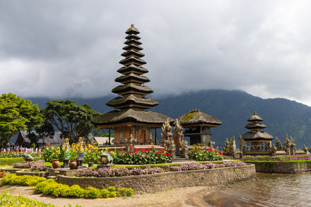 Pura Ulun Danu Beratan, or Pura Bratan, a major Hindu Shaivite temple in Baliのeditorial素材