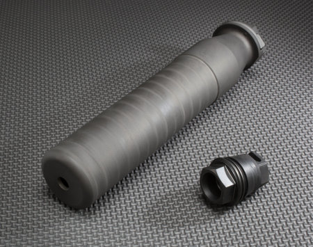 Suppressor and the mount that holds it firmly on a rifle barrel
