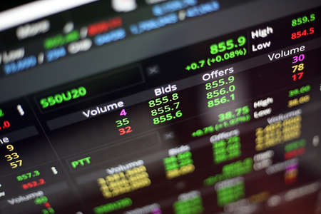 Thailand Stock Exchange, Streaming Trade Screen, The stock screen shows a list of stocks with reduced value.の写真素材