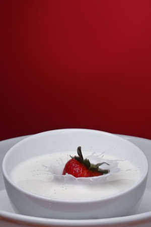 Strawberry Milk Splashの写真素材
