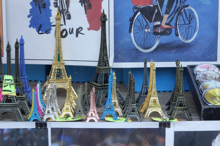 PARIS-FRANCE-FEB 24, 2019: Seine-Side Traditional Art, souveneers and Booksellers in Parisのeditorial素材