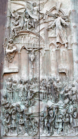 MADRID-SPAIN-FEB 19, 2019: Almudena Cathedral (Santa MarÃ­a la Real de La Almudena) is a Catholic church in Madrid, Spain. It is the seat of the Roman Catholic Archdiocese of Madrid.のeditorial素材