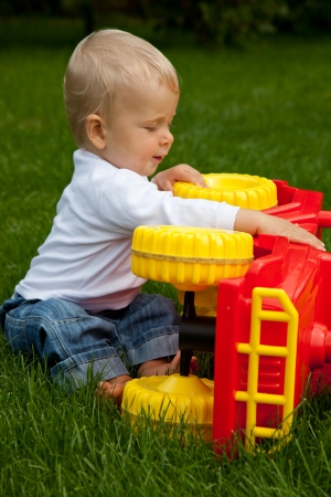 Child in the meadow - Familyの写真素材