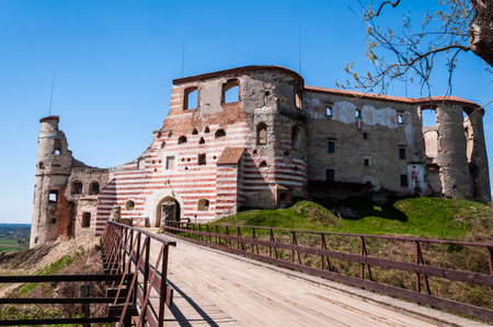 Janowiec, Poland - April 28, 2012: Janowiec Castle ruins.のeditorial素材