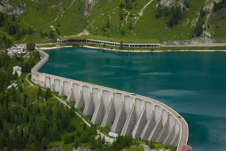 Lago do Fedaia, Dolomites, Italyの写真素材