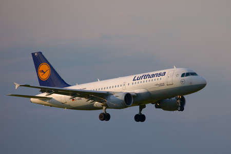 BUDAPEST, HUNGARY - MAY 5: Lufthansa A319 approaching Budapest Liszt Ferenc Airport, May 5th 2012. Lufthansa is the largest airline of Europe.のeditorial素材