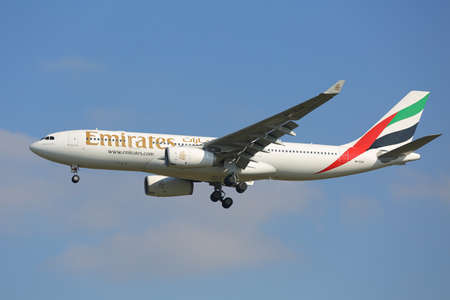 Commercial Airliner Landingのeditorial素材