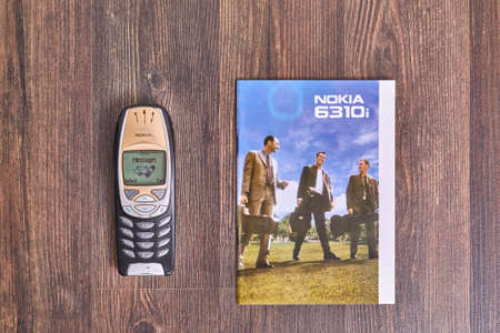 Old Nokia mobile phoneのeditorial素材