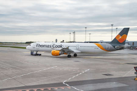 Airliner rolling to the runwayのeditorial素材