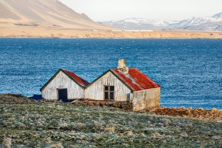 Abandoned farm building in Icelandの写真素材