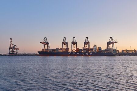Huge Container Ship Being Lodedのeditorial素材