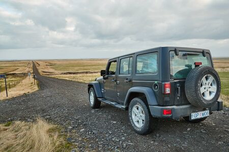 Car on Icelandic terrainのeditorial素材