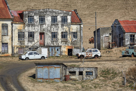 Abandoned house in Icelandの写真素材
