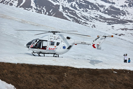 Rescue helicopter on a ski resortのeditorial素材