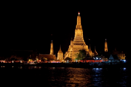 Night at Wat Arun  Temple of Dawn ,Bangkok,Thailandの写真素材