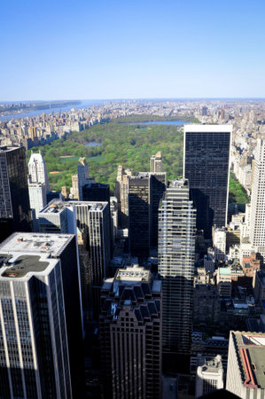 Central Park seen since the roof of one of the highest building of New York