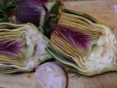 garlic and artichockeの写真素材