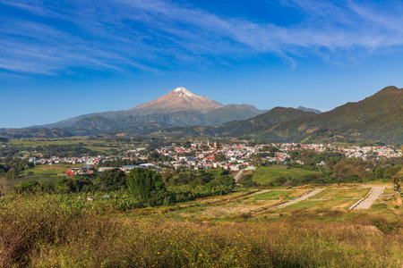 Pico de Orizaba, also known as CitlaltÃ©petl, is the highest volcano and mountain in Mexico, reaching an altitude of 5,636 meters above sea level.の写真素材