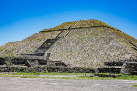 Pyramid of the Sun, TeotihuacÃ¡n Archaeological Zone, State of Mexico.の写真素材