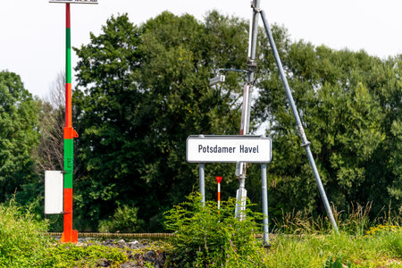 A sign on the bank of the Havel indicating that the Havel begins there after leaving the Sacrow-Paretz Canal.のeditorial素材