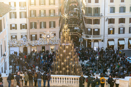 Roma, Lazio - Italy - 11-27-2022: The Spanish Steps in Rome teem with people amidst festive holiday decorations as twilight descendsのeditorial素材