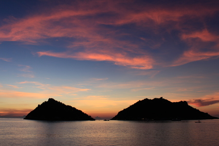 sunset koh nangyuan Thailandの写真素材