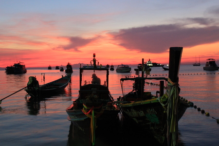 sunset koh tao Thailandの写真素材