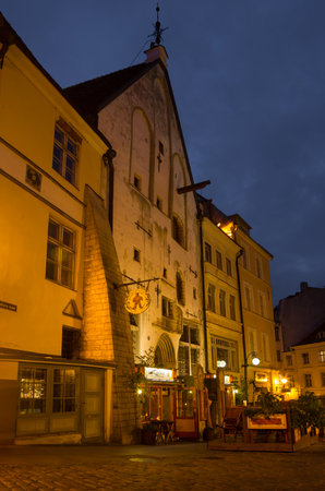 TALLINN - SEPTEMBER 10: Street of Old Town in the night on September 10, 2013, TALLINN, ESTONIA. Old Town is listed in the UNESCO World Heritage Listのeditorial素材